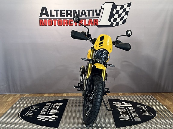 Triumph SCRAMBLER 400XC 7 of 16