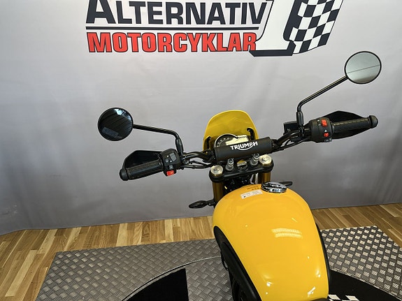 Triumph SCRAMBLER 400XC 14 of 16