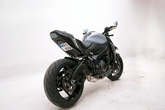 Suzuki GSX-S1000 4 of 8