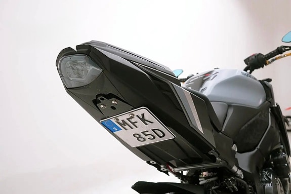 Suzuki GSX-S1000 8 of 8