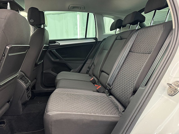 Volkswagen Tiguan 8 of 19