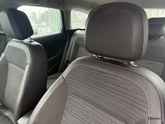 Opel Astra 8 of 17