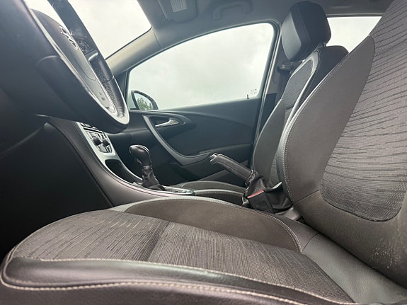 Opel Astra 10 of 17