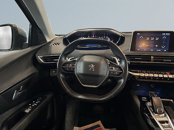 Peugeot 5008 9 of 18