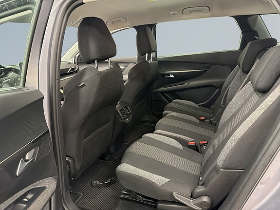 Peugeot 5008 13 of 18