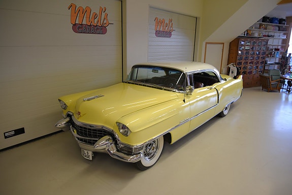 Cadillac Coupé DeVille 14 of 30