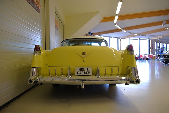 Cadillac Coupé DeVille 30 of 30