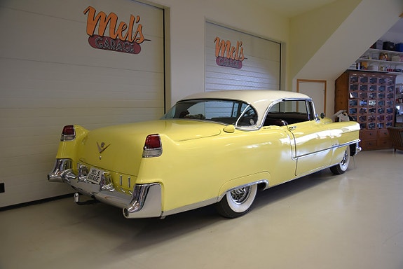 Cadillac Coupé DeVille 6 of 30