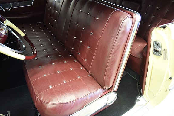 Cadillac Coupé DeVille 22 of 30