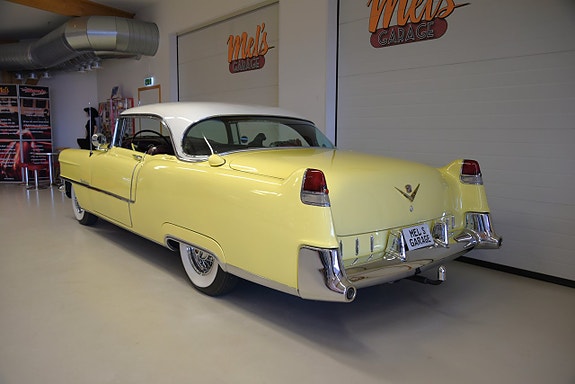 Cadillac Coupé DeVille 8 of 30