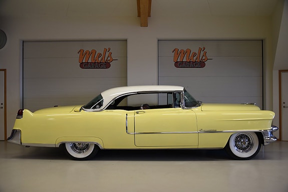 Cadillac Coupé DeVille 5 of 30