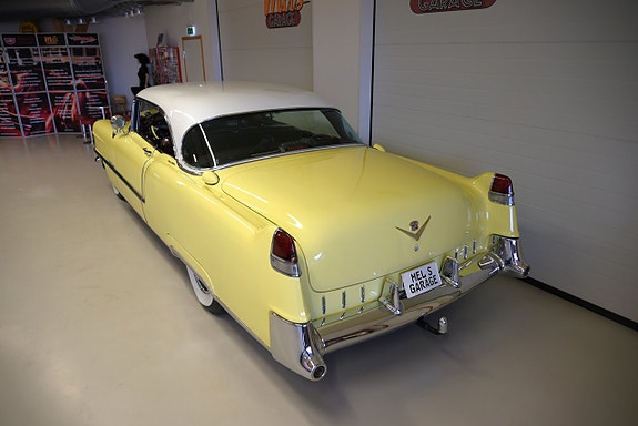 Cadillac Coupé DeVille 10 of 30