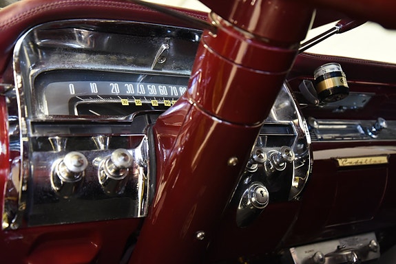 Cadillac Coupé DeVille 28 of 30