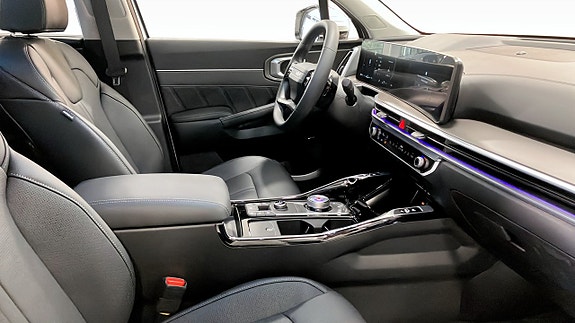 Kia Sorento 3 of 12