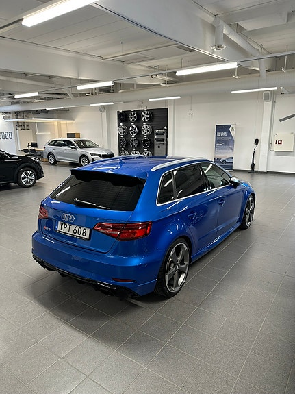 Audi RS3 2 of 5