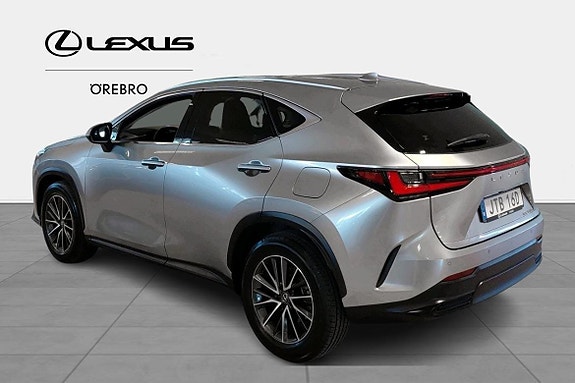 Lexus NX450h+ 4 of 11