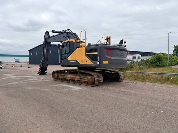 Volvo EC 250 EL 2 of 5