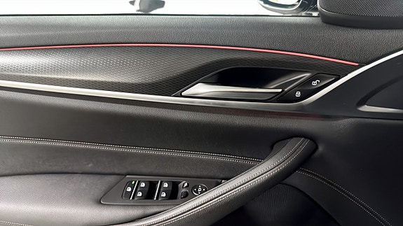 BMW 520 11 of 12