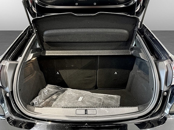 Peugeot e-208 19 of 19