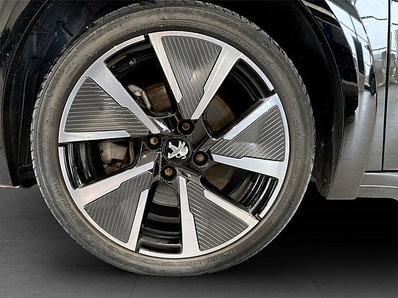 Peugeot e-208 18 of 19