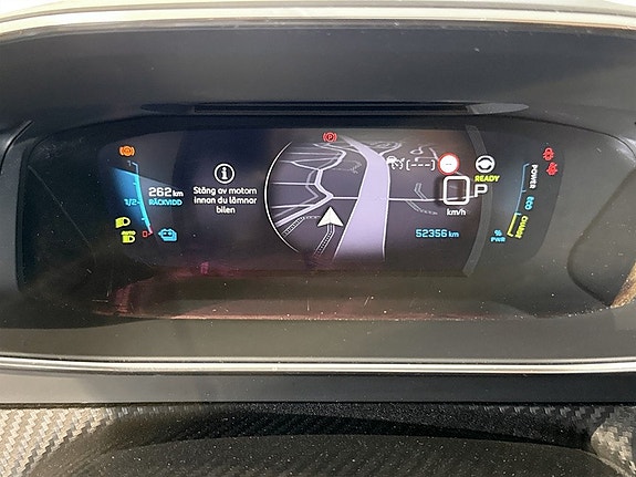 Peugeot e-208 10 of 19