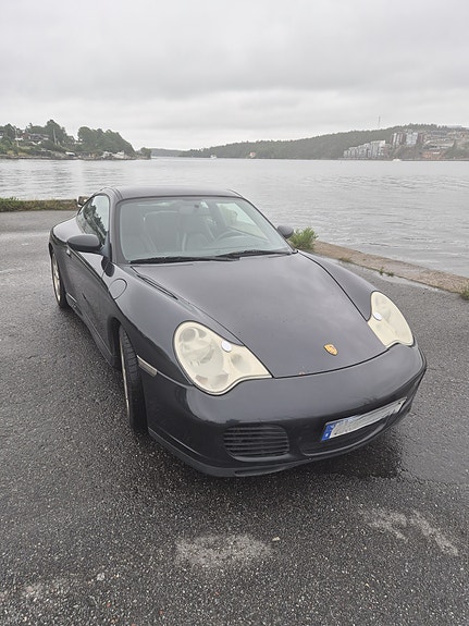 Porsche 911 Carrera 4S 5 of 5