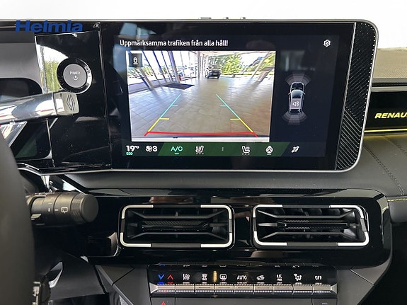 Renault 4 E-Tech 12 of 16