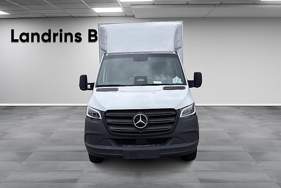 Mercedes-Benz eSprinter 420 2 of 14