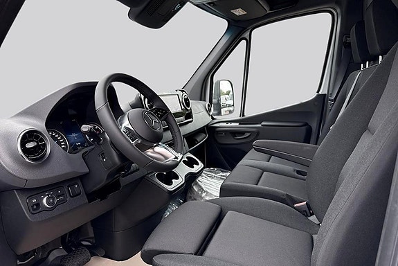 Mercedes-Benz eSprinter 420 8 of 14