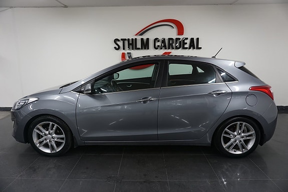 Hyundai i30 2 of 5