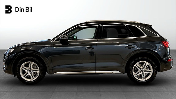 Audi Q5 2 of 5
