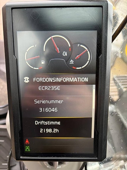 Volvo ECR 235 EL 6 of 9