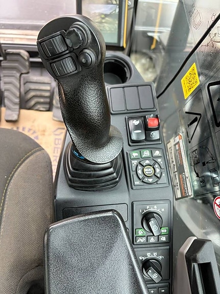 Volvo ECR 235 EL 9 of 9