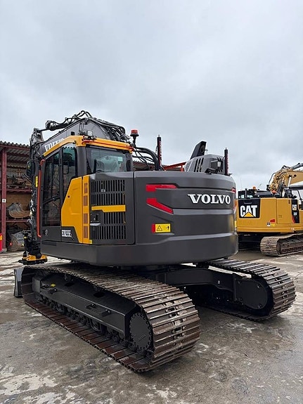 Volvo ECR 235 EL 2 of 9