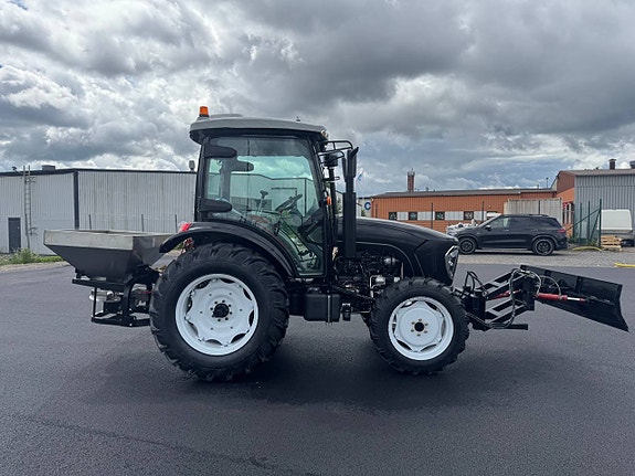 120HK 4WD Traktor m snöplog&spridare. AC,FABRIKSNY 3,6Ton 5 of 12