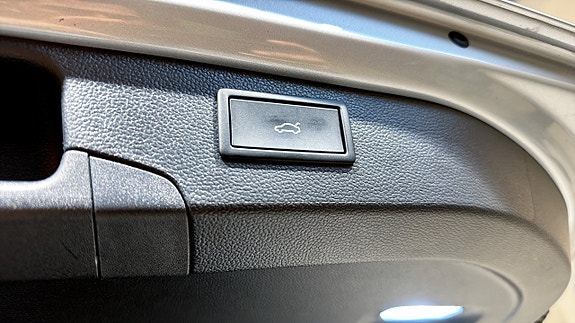 Volkswagen Passat 15 of 24
