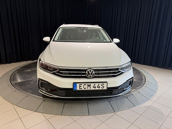 Volkswagen Passat 3 of 5
