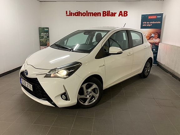 Toyota Yaris 2 of 5