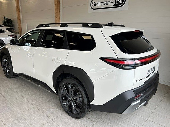 Subaru E-Outback 3 of 5