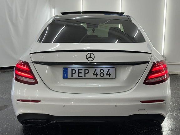 Mercedes-Benz E220 d 4 of 5