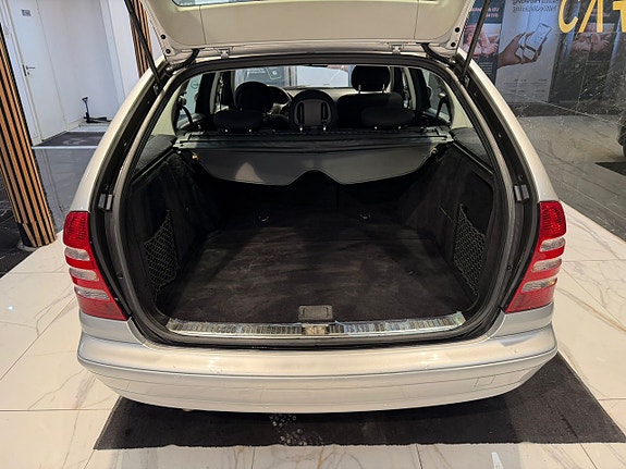 Mercedes-Benz C180 5 of 5