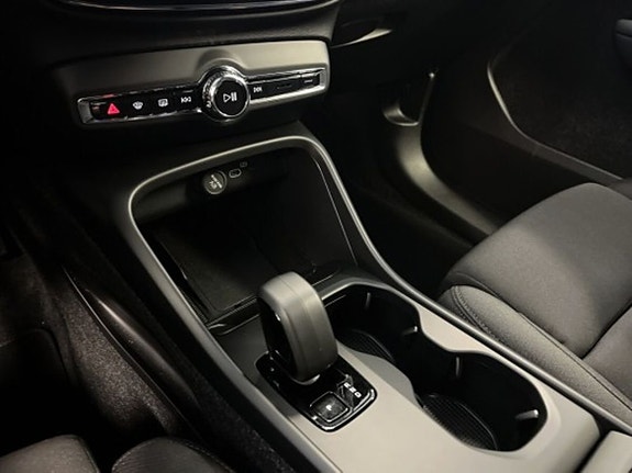 Volvo EX40 19 of 20