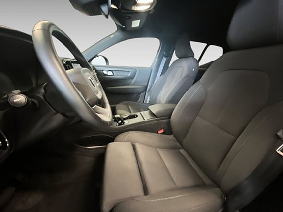 Volvo EX40 9 of 20
