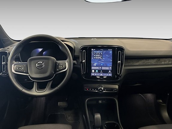 Volvo EX40 13 of 20
