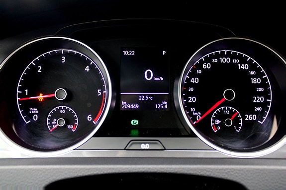 Volkswagen Golf Alltrack 10 of 23