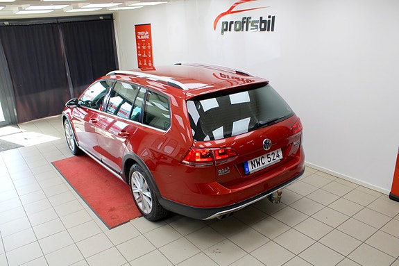 Volkswagen Golf Alltrack 20 of 23