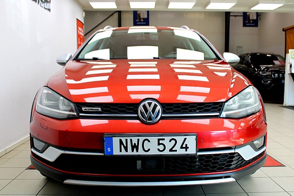 Volkswagen Golf Alltrack 3 of 23