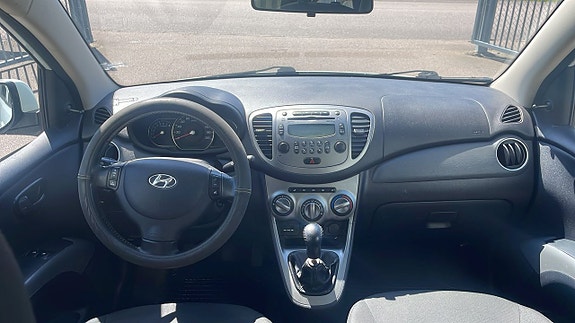 Hyundai i10 10 of 11