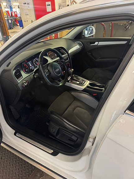 Audi A4 allroad 3 of 5