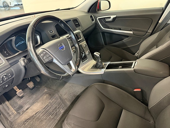 Volvo V60 4 of 5